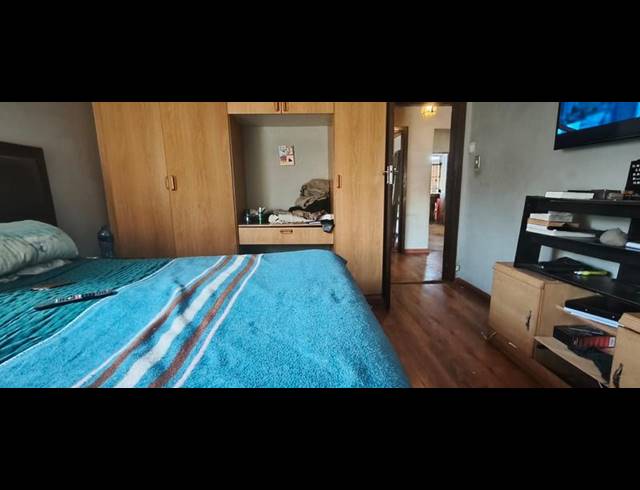 3 BEDROOM HOUSE FOR SALE IN MOUNTAIN VIEW